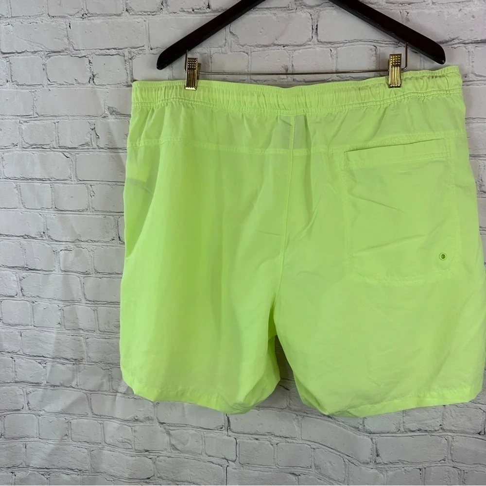 NWT The North Face action short 2.0 astro lime Shorts sz XXL outdoor sportswear